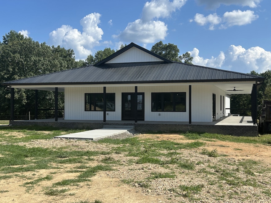 1036 Union Camp Rd, Lafayette, TN 37083 - photo 1