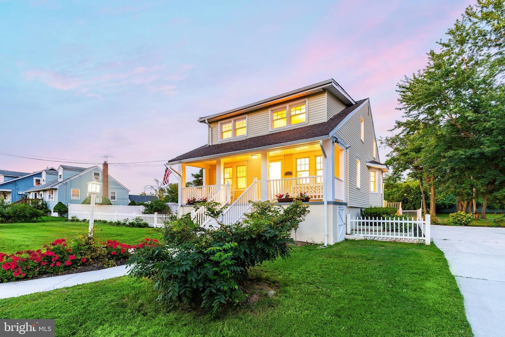 For Sale $695,000 • Co-Listing Agent