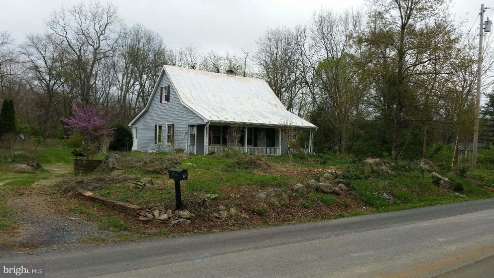 2667 Goldmiller Rd unit 2669, Bunker Hill, WV 25413 - photo 1