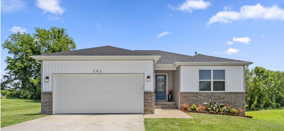 202 N. Cheyenne Valley Rd., Nixa, MO