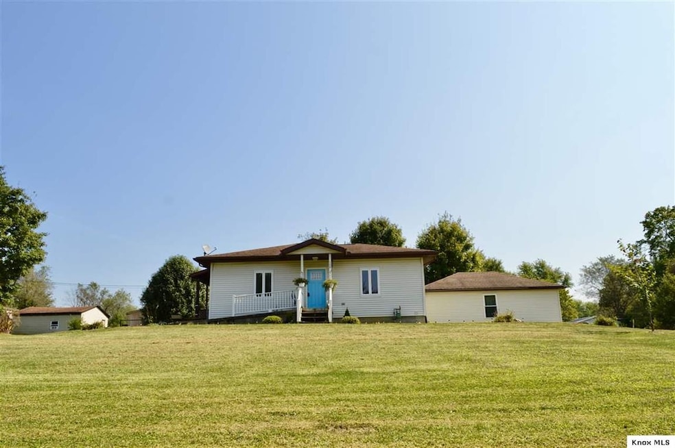 108 S Market St, Danville, OH 43014 - photo 1