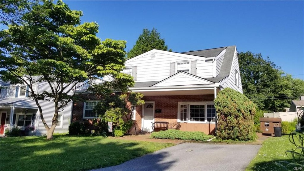 714 Fernwood St, Emmaus, PA 18049 - photo 1