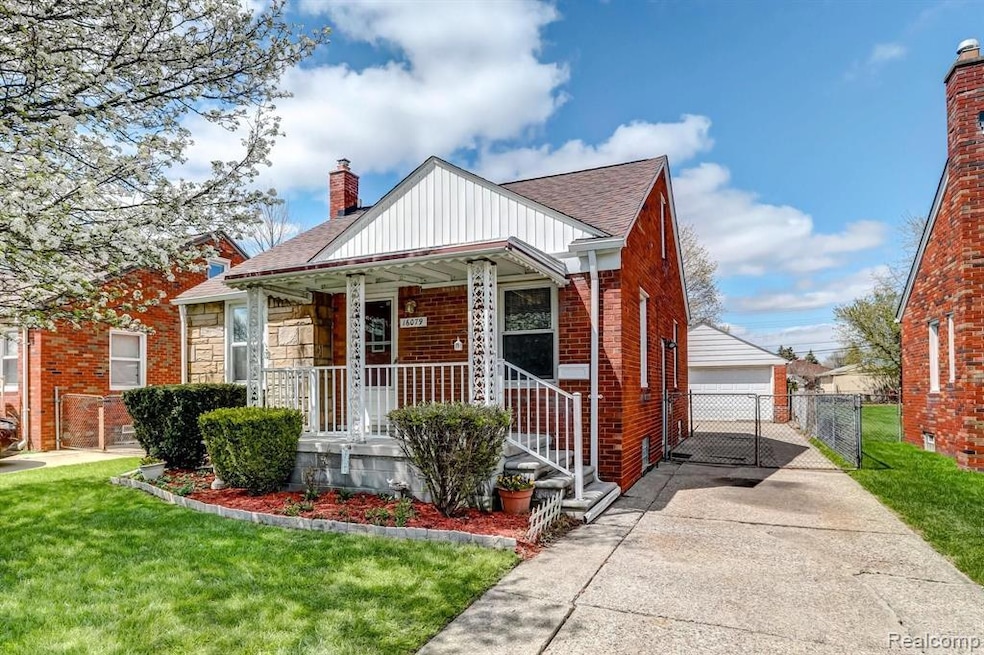 16079 Forest Ave, Eastpointe, MI 48021-1.jpg-SMALL