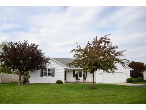 N252 Woodstock Ln, Appleton, WI 54915 - photo 1