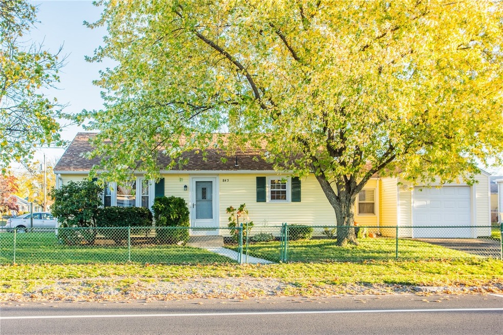 845 Cottage St, Pawtucket, RI 02861 - photo 1