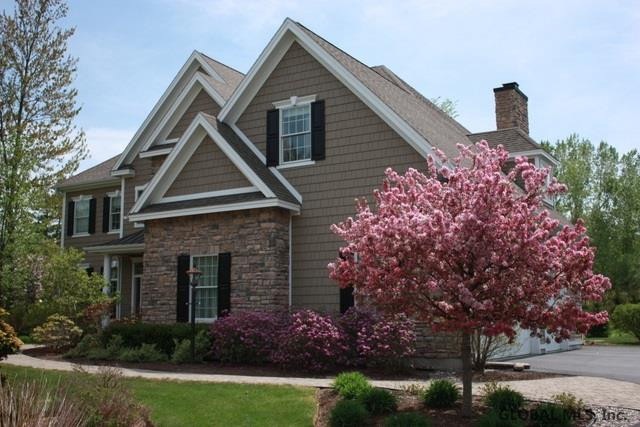 724 Waldens Pond Rd, Albany, NY 12203 - photo 1