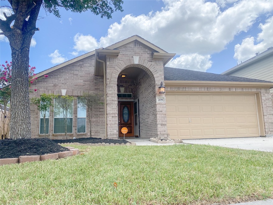209 Midtown Park Dr, Alvin, TX 77511 - photo 1