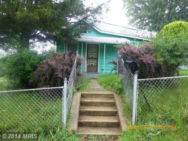 325 Carmody Hills Dr, Capitol Heights, MD 20743 - photo 1