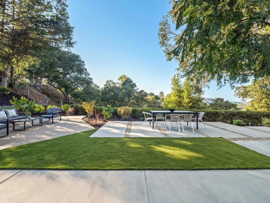 Sold $2,920,000 • Co-Listing Agent