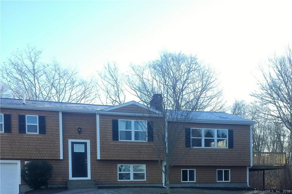 23 Swan St, Pawcatuck, CT 06379 - photo 1