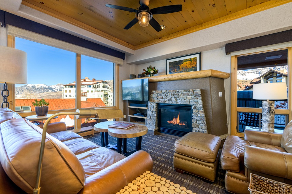Franz Klammer Lodge Living Area