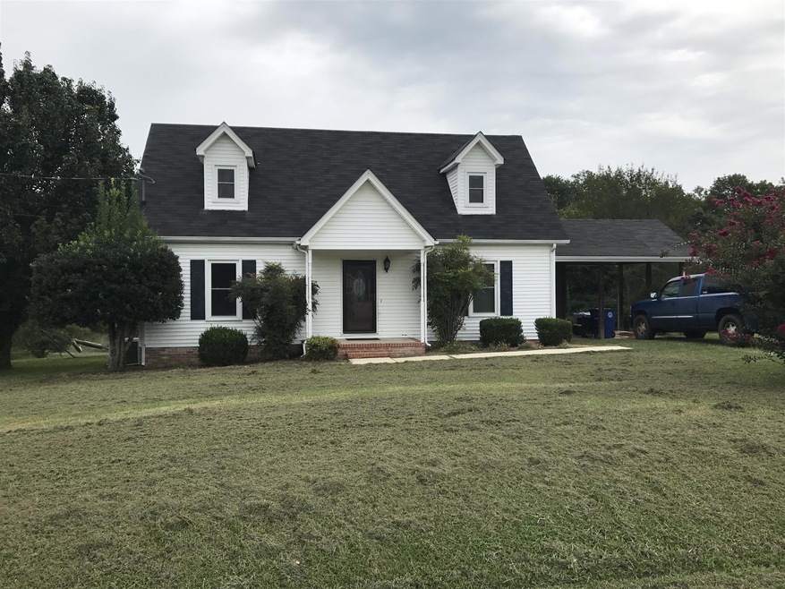 304 Southview Dr, Shelbyville, TN 37160 - photo 1