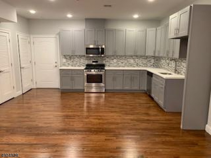 230 River Rd unit 230, Branchburg, NJ 08876 - photo 1