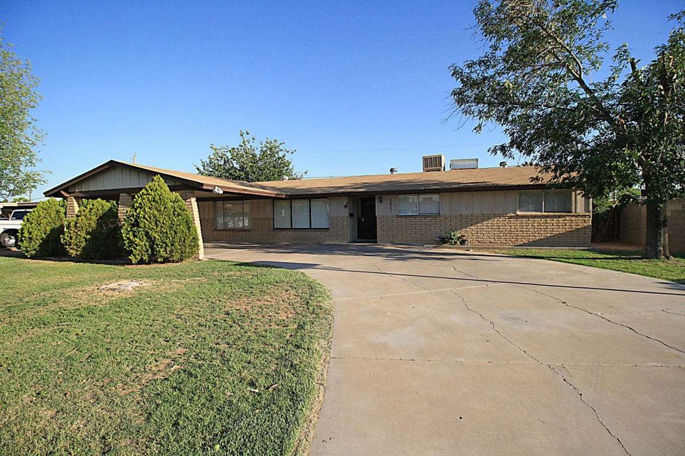 3831 W GRISWOLD RD Phoenix AZ 85051