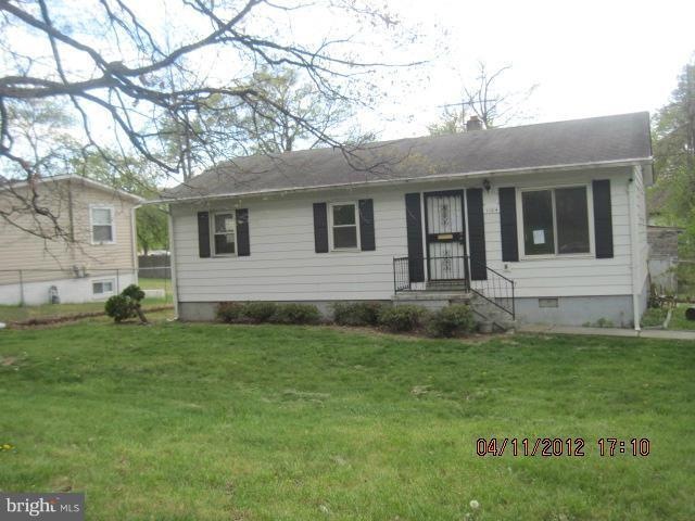 1104 Hill Rd, Hyattsville, MD 20785 - photo 1