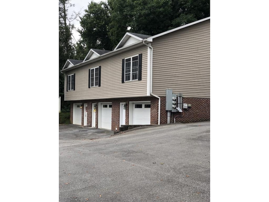 169 E Grande Ave, Johnson City, TN 37601 - photo 1