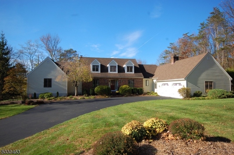 2 Colt Rd, Pittstown, NJ 08867 - photo 1