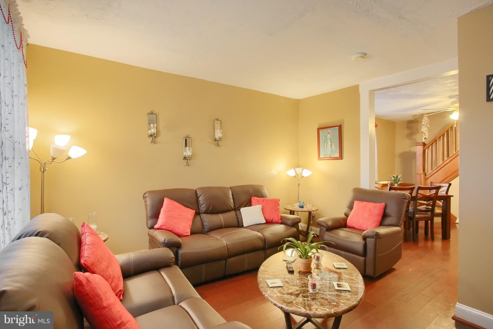 1633 Locust St, Reading, PA 19604 - photo 1