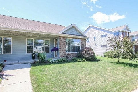 5223 Teaberry Ln unit 2, Fitchburg, WI 53711 - photo 1