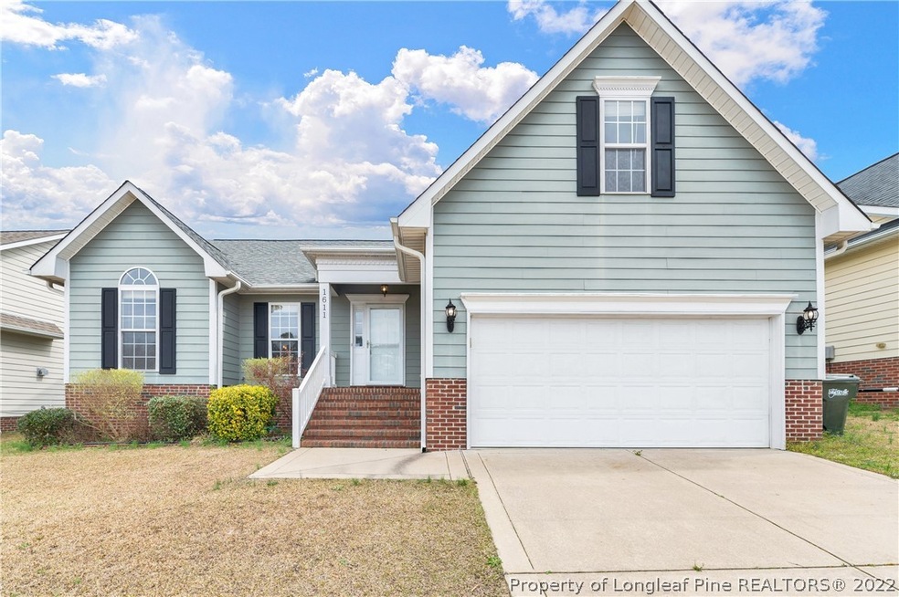 1611 Stonewood Dr, Fayetteville, NC 28306 - photo 1