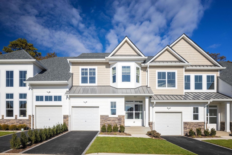 1239 Old Nichols Rd unit 50, Islandia, NY 11749 - photo 1