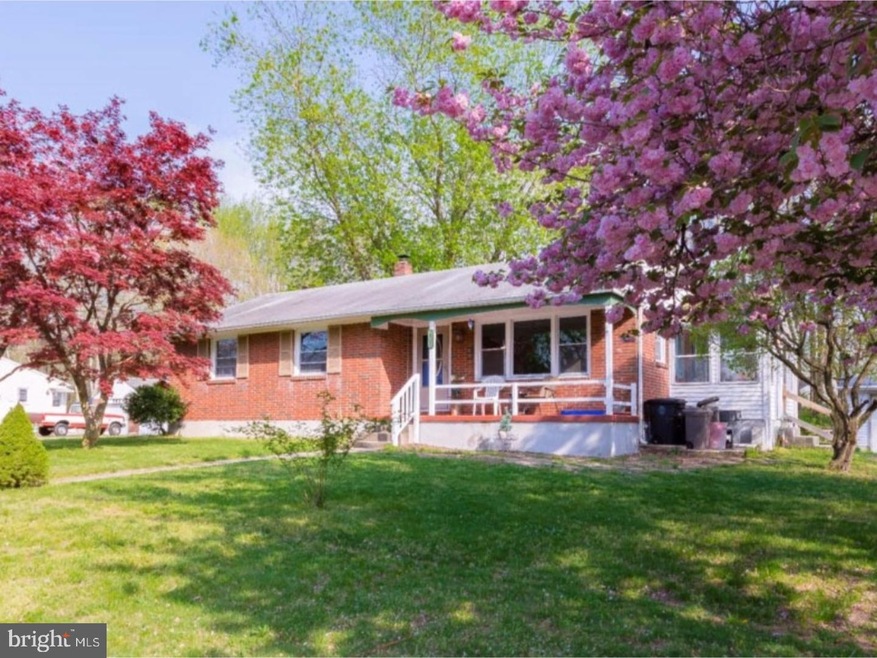 206 Pacific Ave, Woodbury, NJ 08096 - photo 1