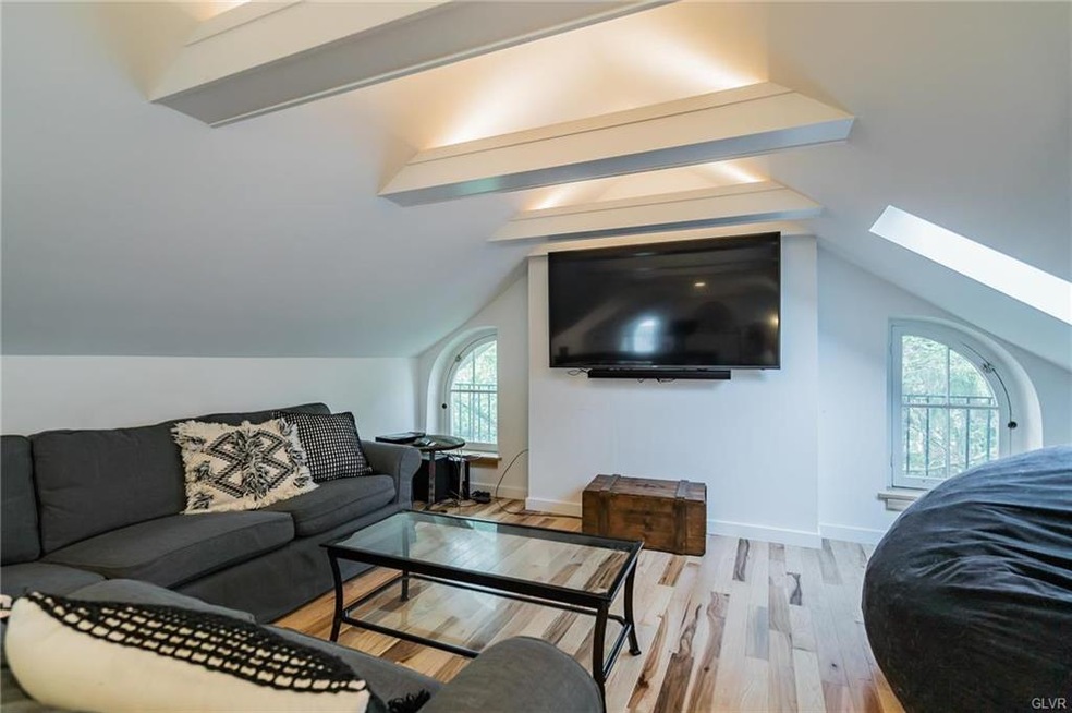 108 Maple Ave, Dublin, PA 18917 - photo 1