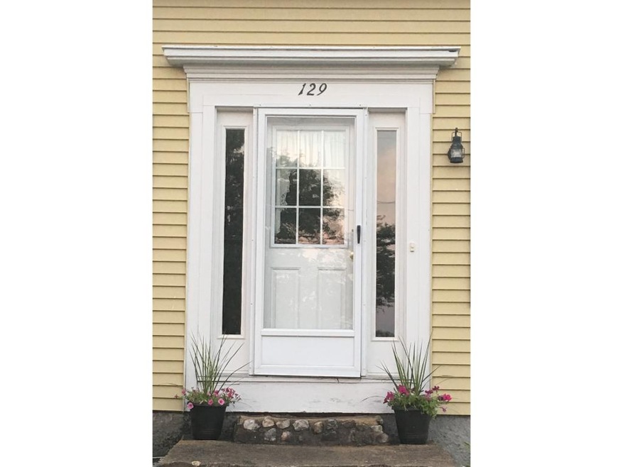 129 Main St, Chichester, NH 03258 - photo 1