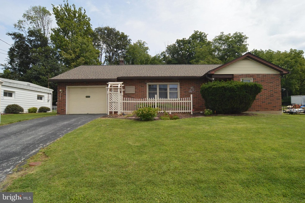 113 Montrose St, Reading, PA 19605 - photo 1