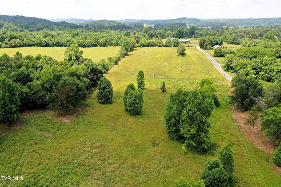 13 Deerwood Rd, Greeneville, TN 37743 - photo 1