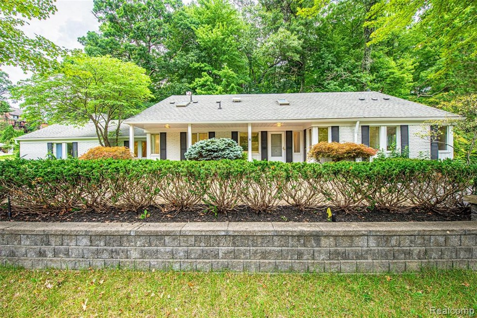 Welcome home ~ 4785 Pickering Road