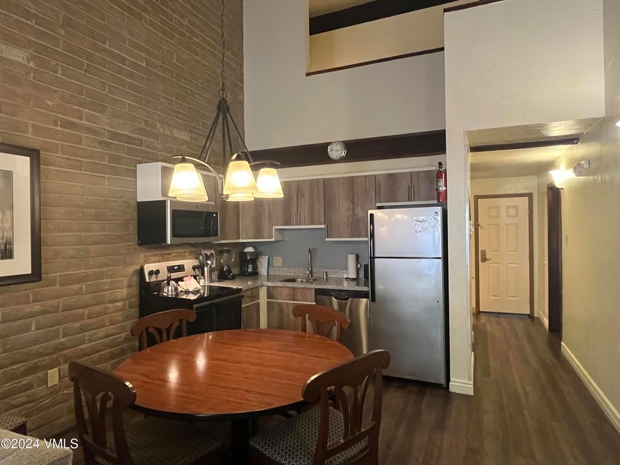 1313 kitchen dining