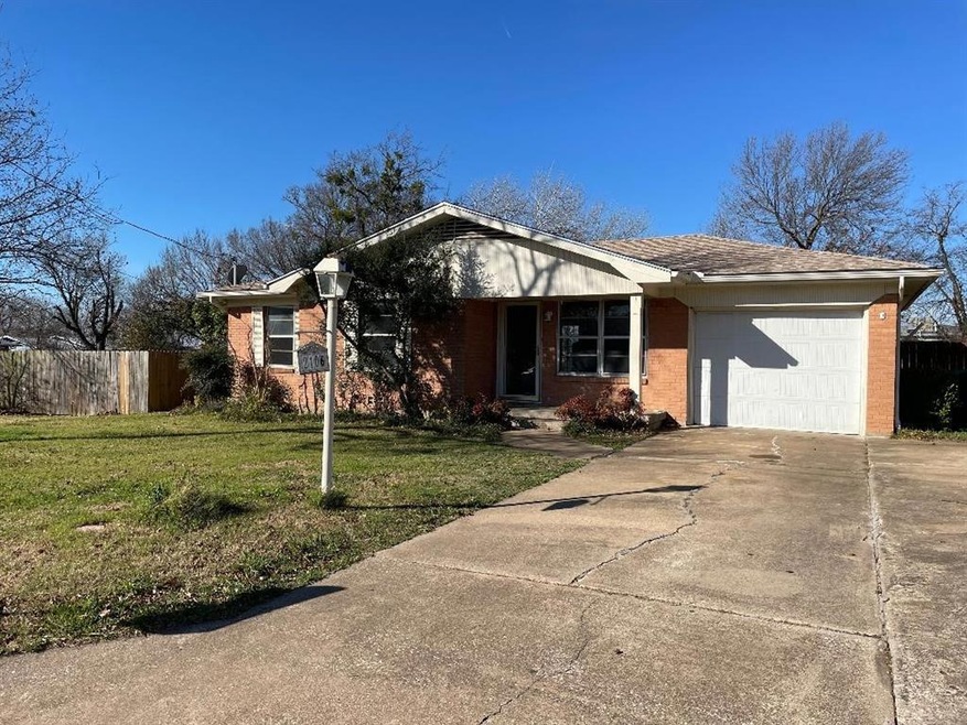 2106 N Loy St, Sherman, TX 75090 - photo 1