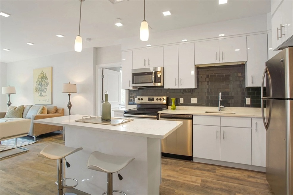 10 Essex St unit 304, Cambridge, MA 02139 - photo 1