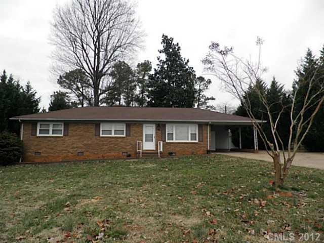 2755 Highland Dr, Lincolnton, NC 28092 - photo 1