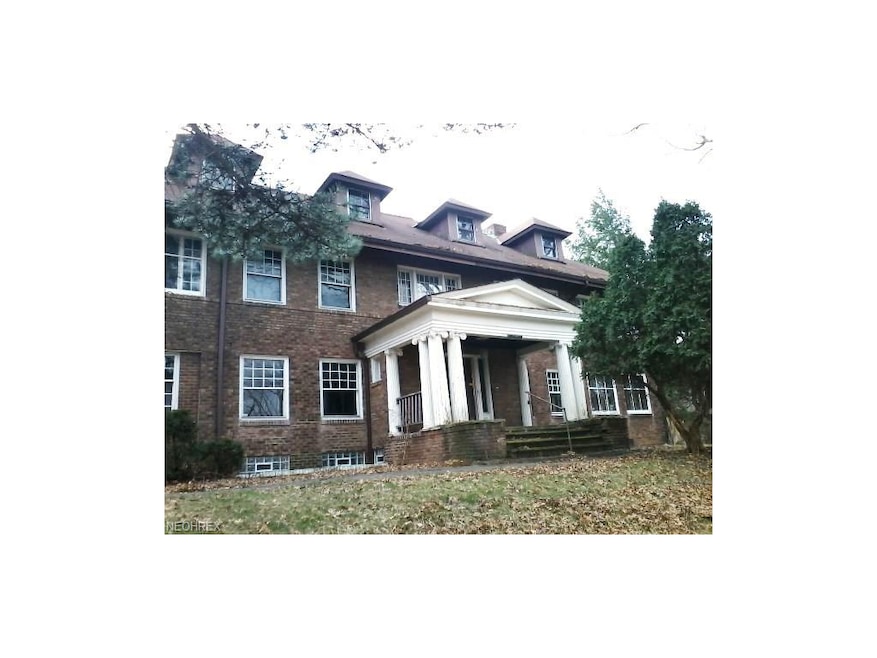 15850 Terrace Rd, Cleveland, OH 44112 - photo 1