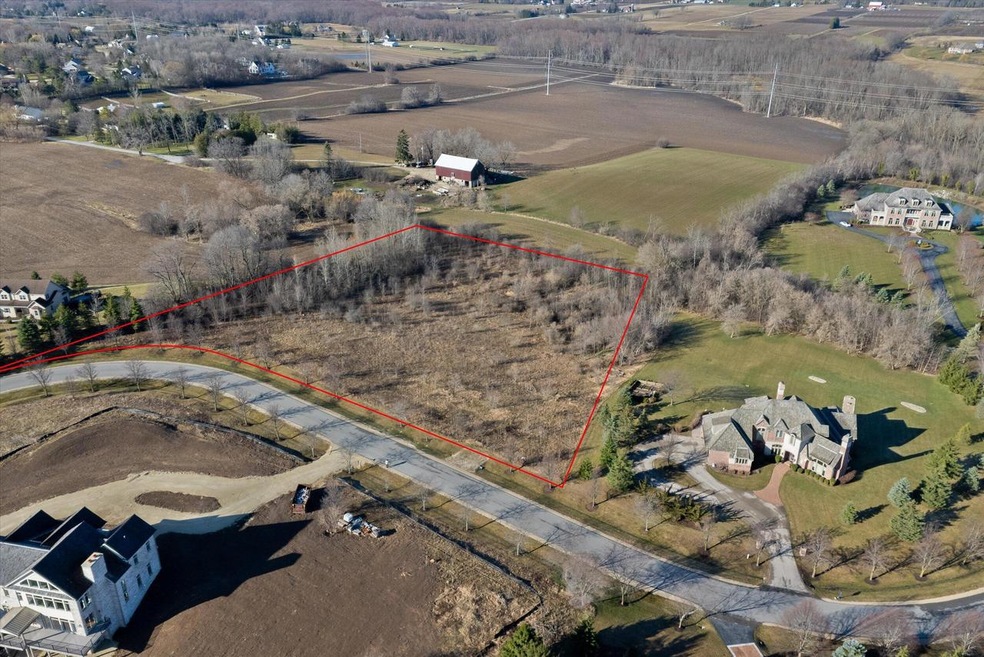 7739 Cheverny Dr, Mequon, WI 53097 MLS 1867989