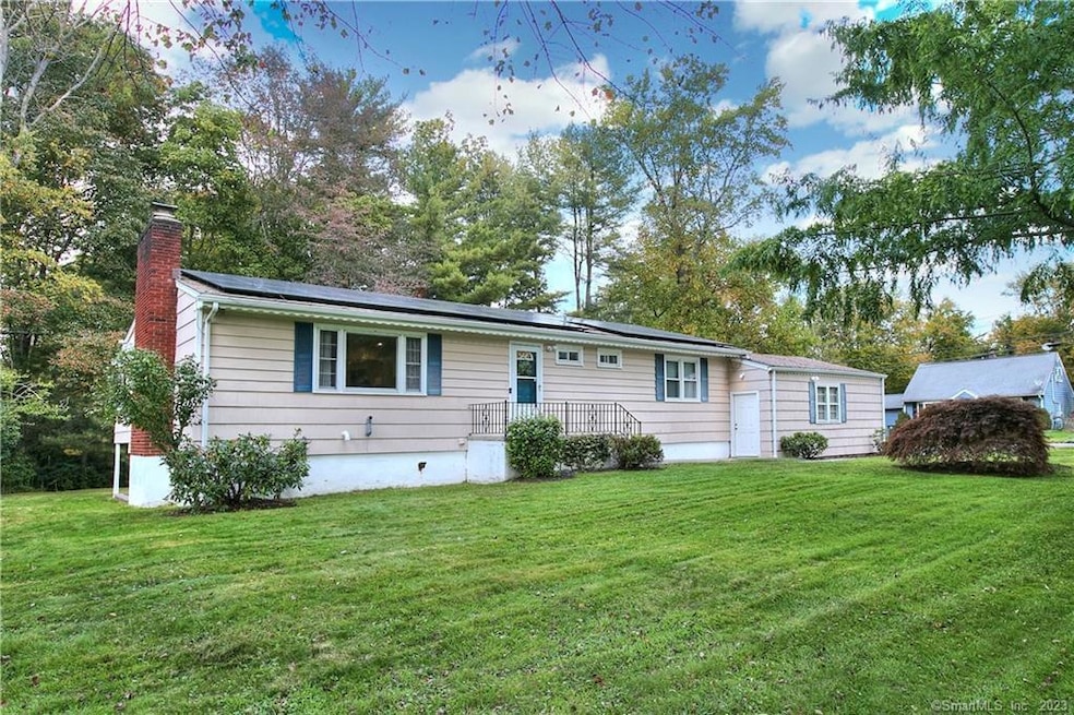 580 W River St, Milford, CT 06461 - photo 1