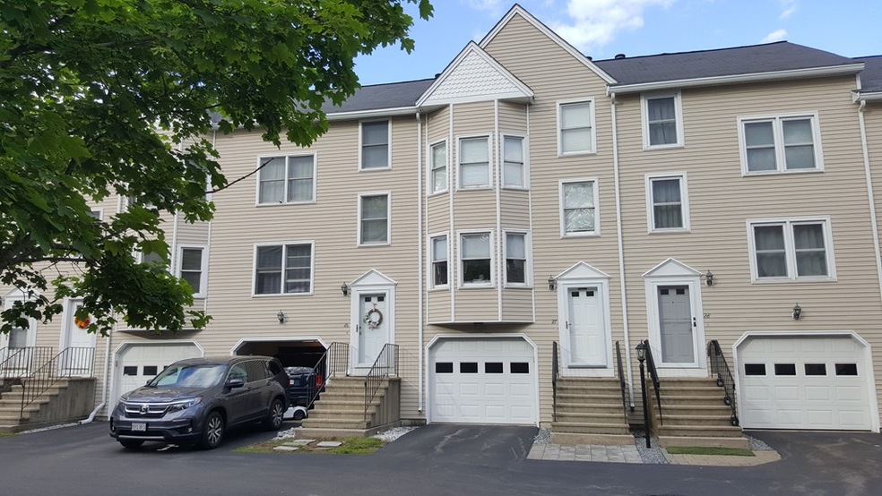 1541 Middlesex St unit 26, Lowell, MA 01851 - photo 1