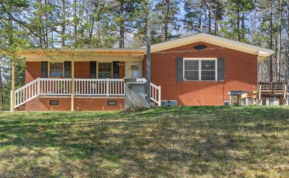 144 Bobby Moran Dr, Asheboro, NC 27205 - photo 1