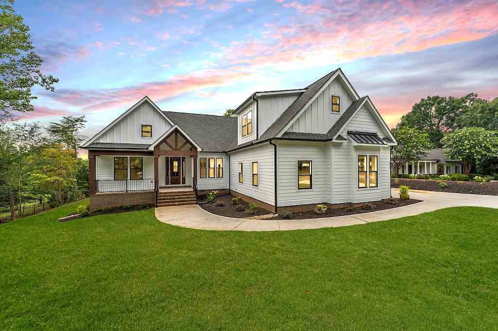 Different house, same floor plan, same exterior co