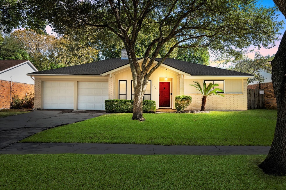 Charming and meticulously maintained 3 bed/ 2 bath home in the desirable Sharpstown Country Club Terrace subdivision.