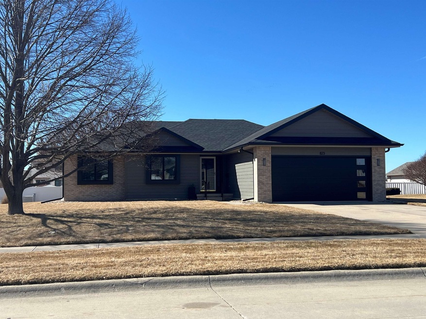 Sold $325,000