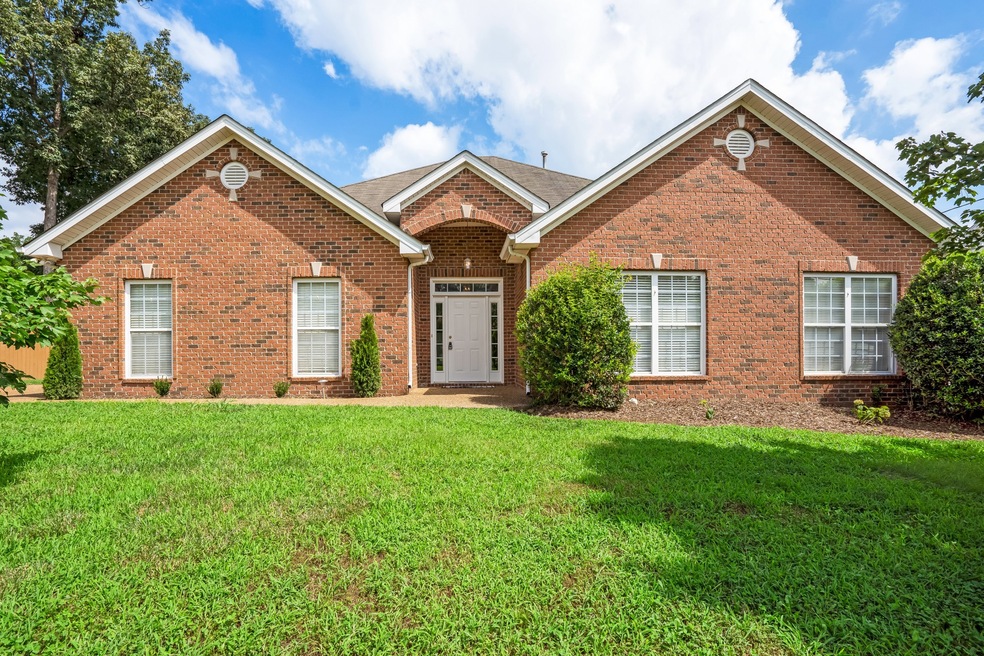 Beautiful brick ranch home in Williamson County!!