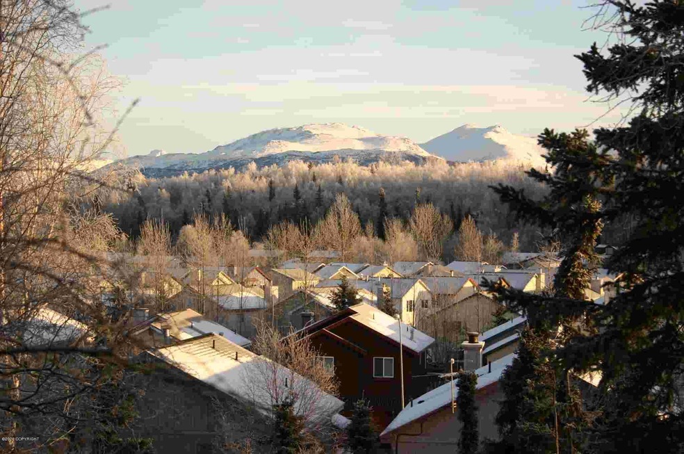 5531 E 38th Ct unit 4, Anchorage, AK 99504 - photo 1