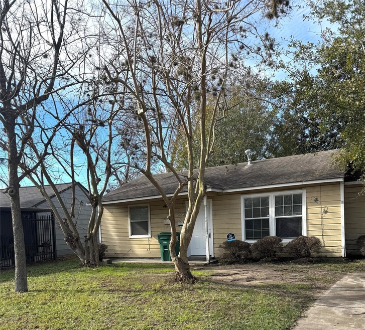 10021 Gloyna St, Houston, TX 77088 - photo 1