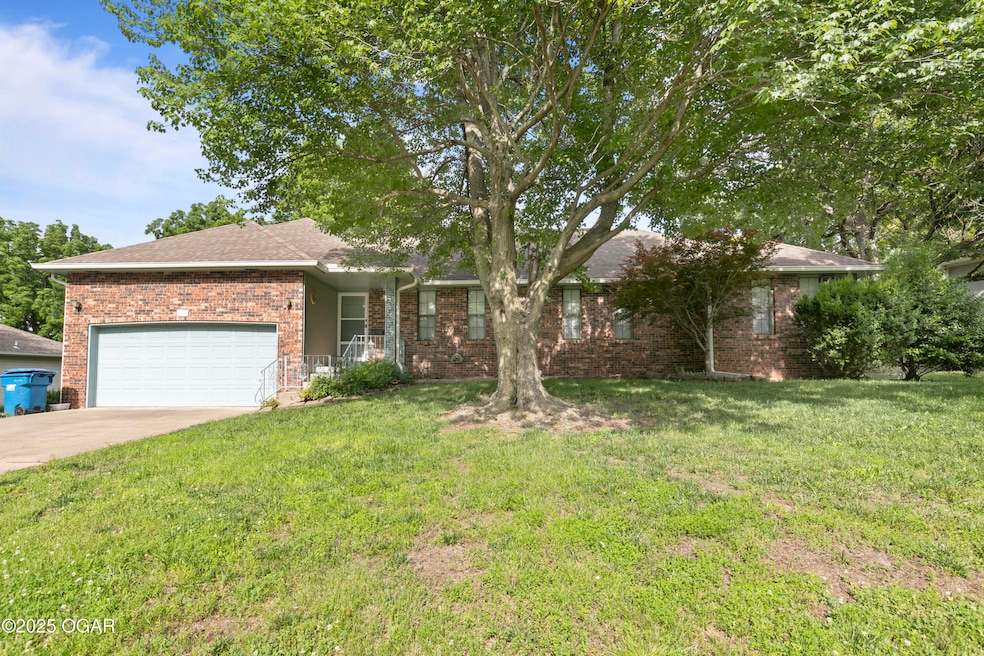 1531 Tyson Dr, Joplin, MO 64801 - photo 1