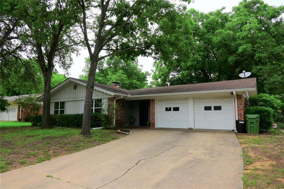 804 W Cheryl Ave, Hurst, TX 76053 - photo 1