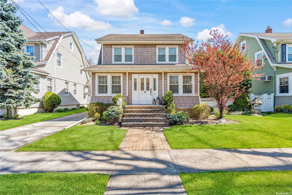 Sold $750,000 • Co-Listing Agent
