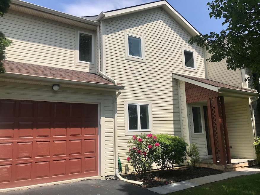 233 E Windsor Rd, Saylorsburg, PA 18353 - photo 1